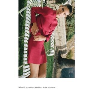 NWT ZARA 2025 collection KNIT MINI
SKIRT size M 
🚨FIRM PRICE NO DISCOUNT